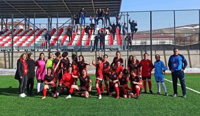 Büyükşehir Kadın Futbol Takımı  Vanspor’u 5-0 yendi
