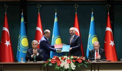 Bakan Karaismailoğlu: “Kazakistan ile transit geçiş belgesi kotası 7,5 kat artacak”