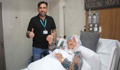 71 yaşında 136 kiloya ulaşan Nezaket teyze, sağlığına Elazığ’da kavuştu