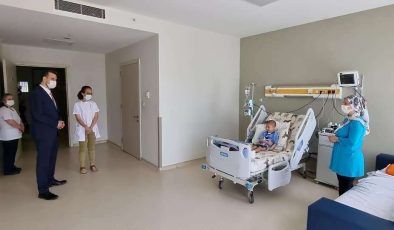 Mustafa Esgin’den Çocuk Onkoloji Hastanesi’ne ziyaret