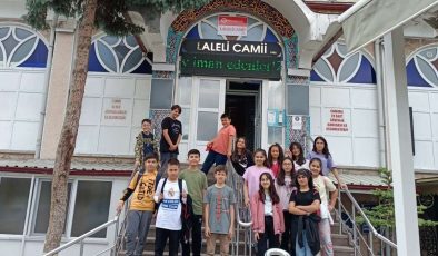 Ortaokul öğrencileri Gençlik Merkezi’ni ziyaret etti