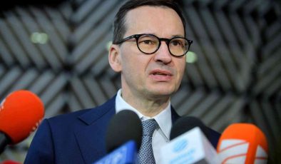 Polonya Başbakanı Morawiecki: “Ukrayna için ekonomik merkez olacağız”
