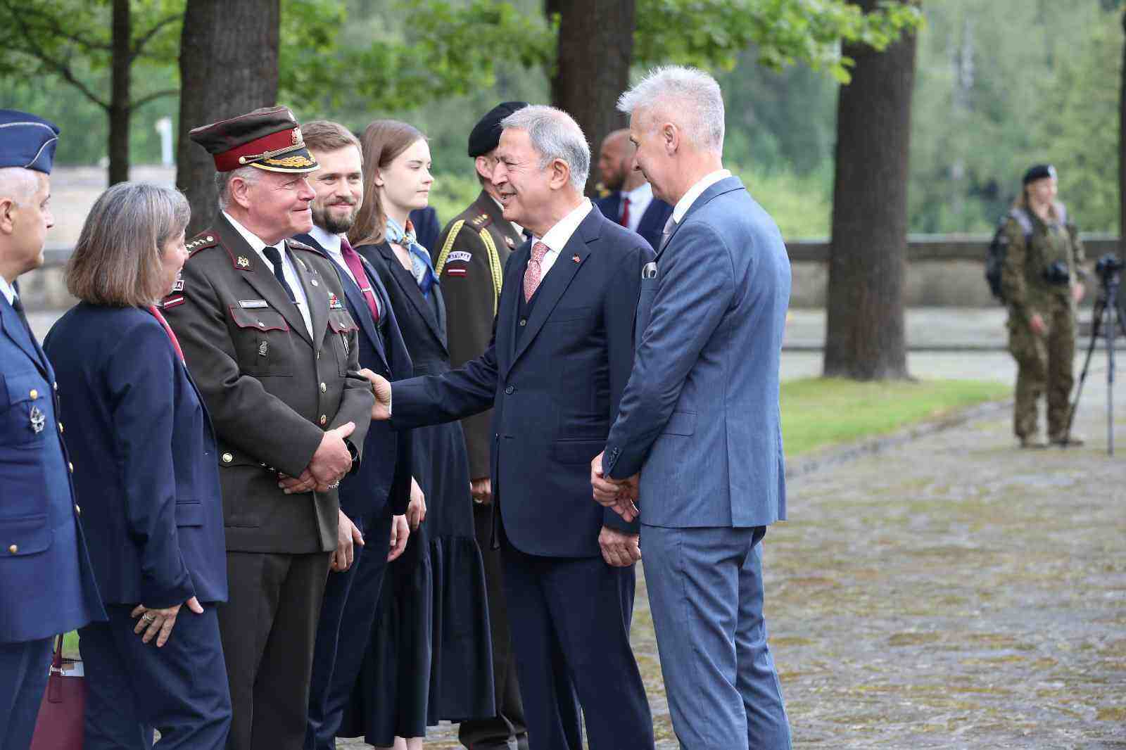 Milli Savunma Bakanı Hulusi Akar, Letonya’da