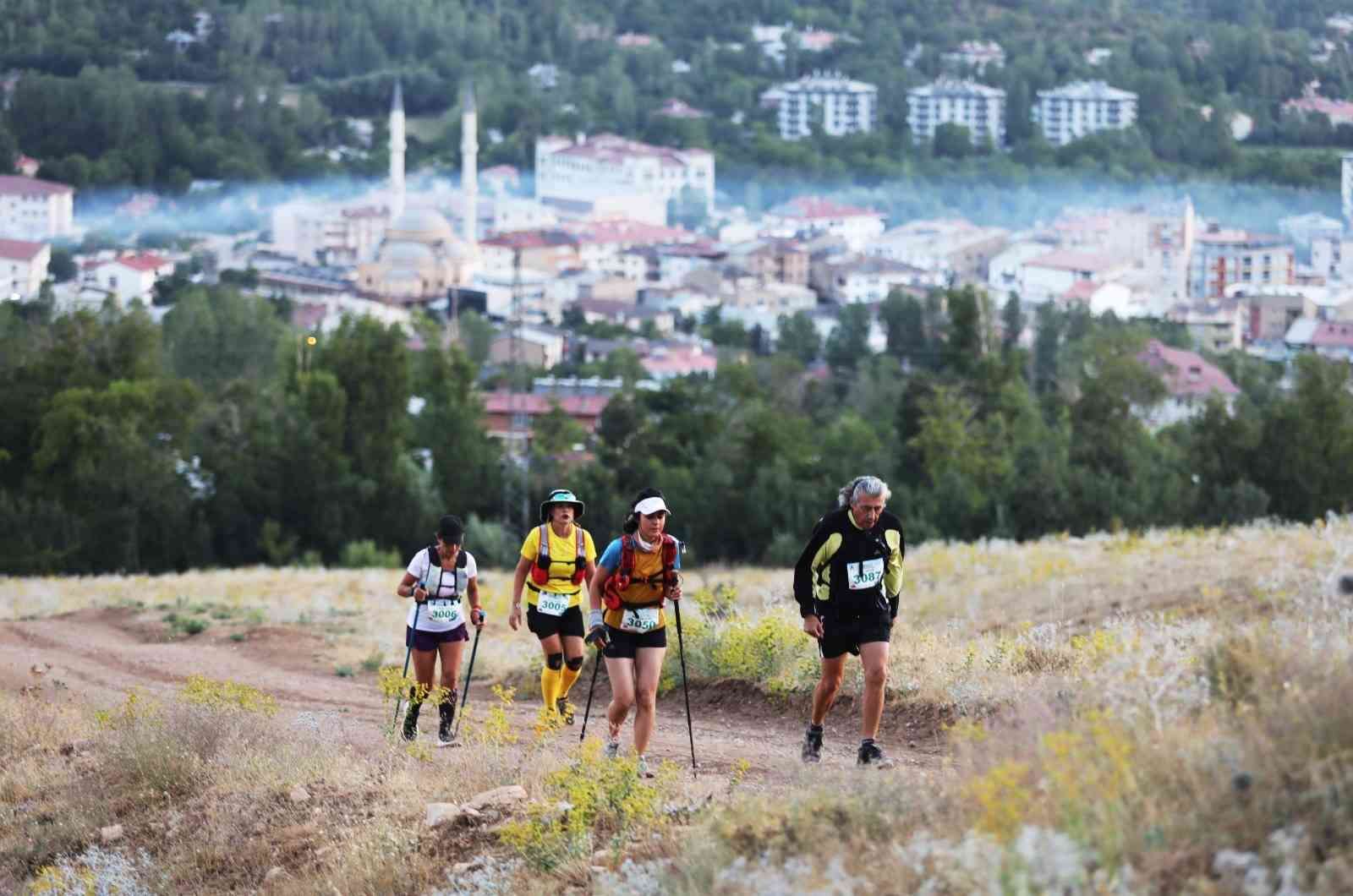 Türkiye’nin ilk uluslararası Ultra Sky Trail Maratonu Van’da başladı