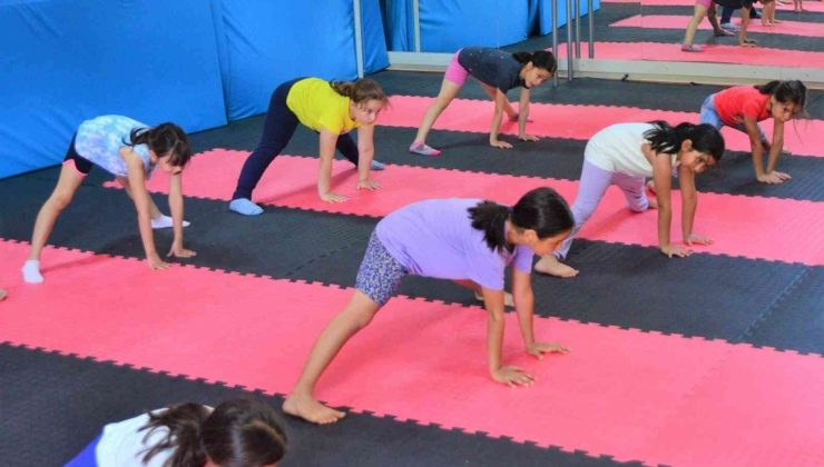 Yunusemre’de çocuklar cimnastikle geleceğe hazırlanıyor