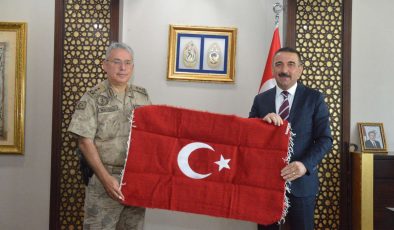 Jandarma Genel Komutan Yardımcısı Korgeneral Hüseyin Kurtoğlu, Vali Hacıbektaşoğlu’na Nezaket Ziyaretinde Bulundu