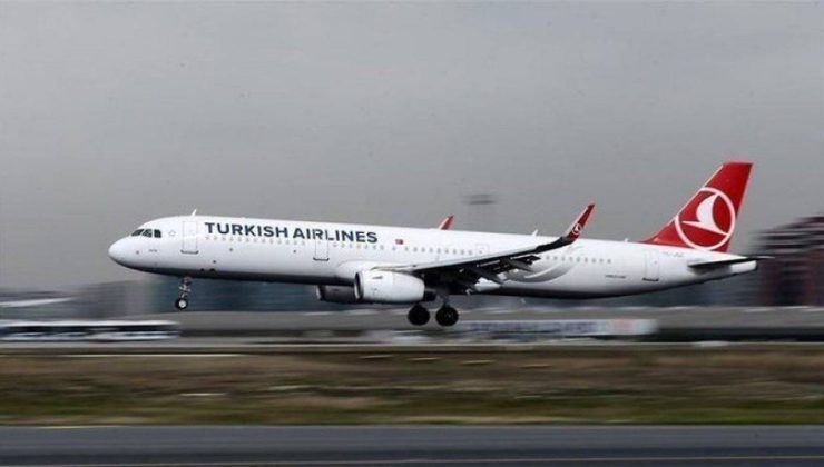 İstanbul-Hatay uçağının iniş sırasında lastiği patladı
